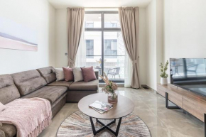 Frank Porter - Majestique Residence 2
